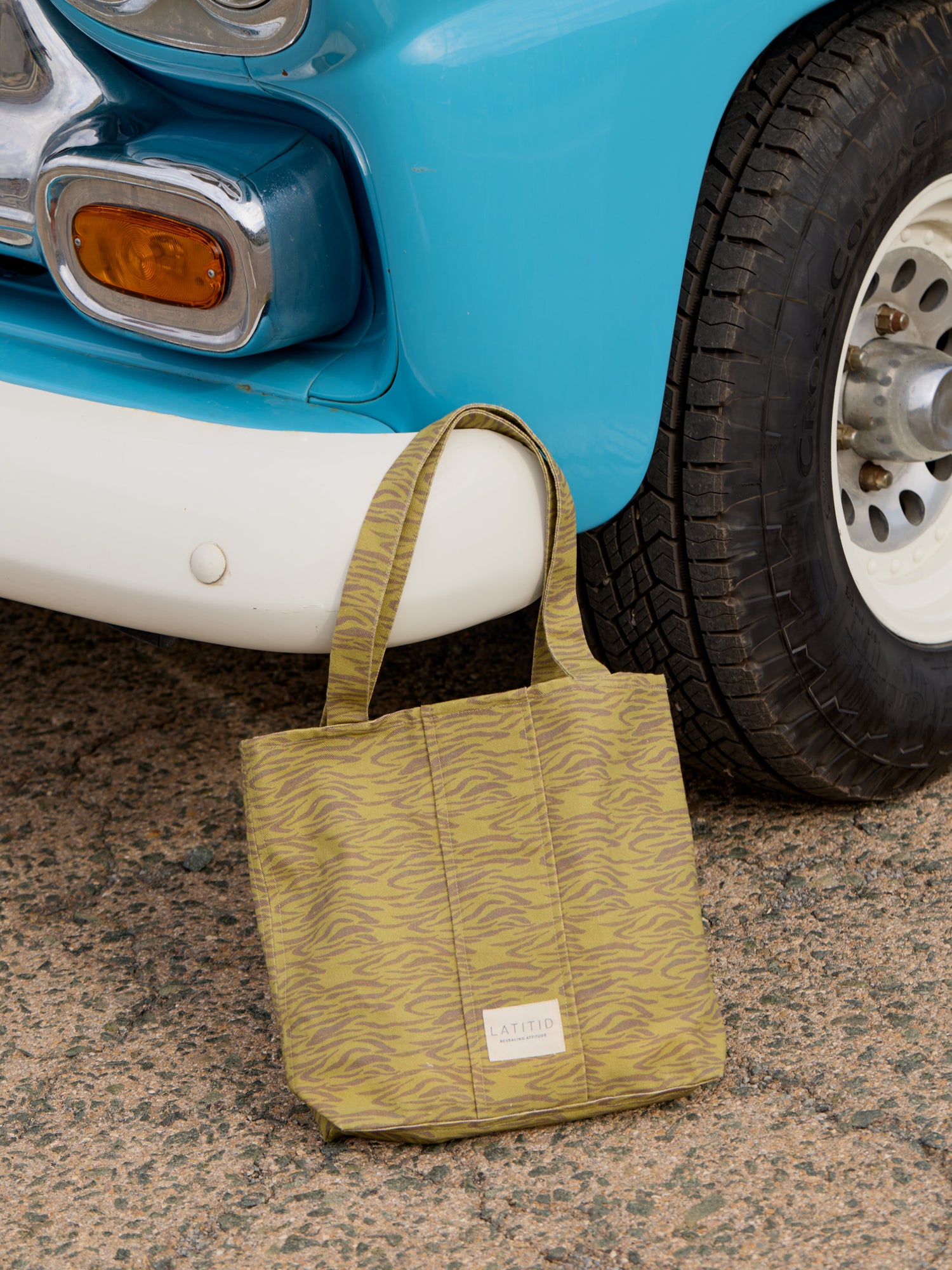 BAGS & BACKPACKS