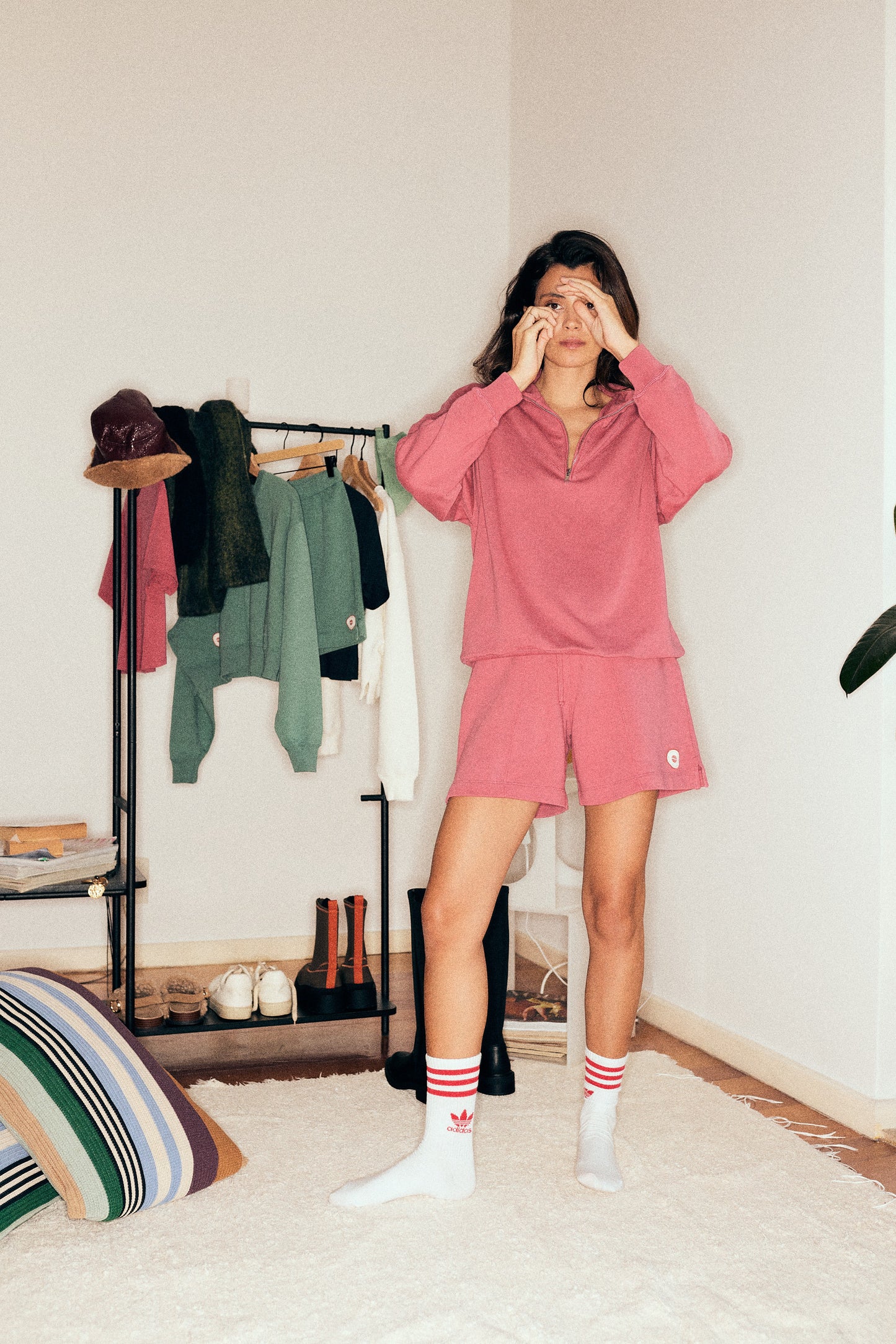 ON-THE-GO SWEATSHIRT