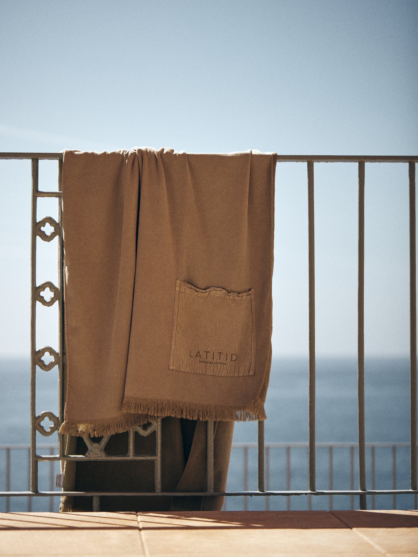 BEACH TOWEL | C1