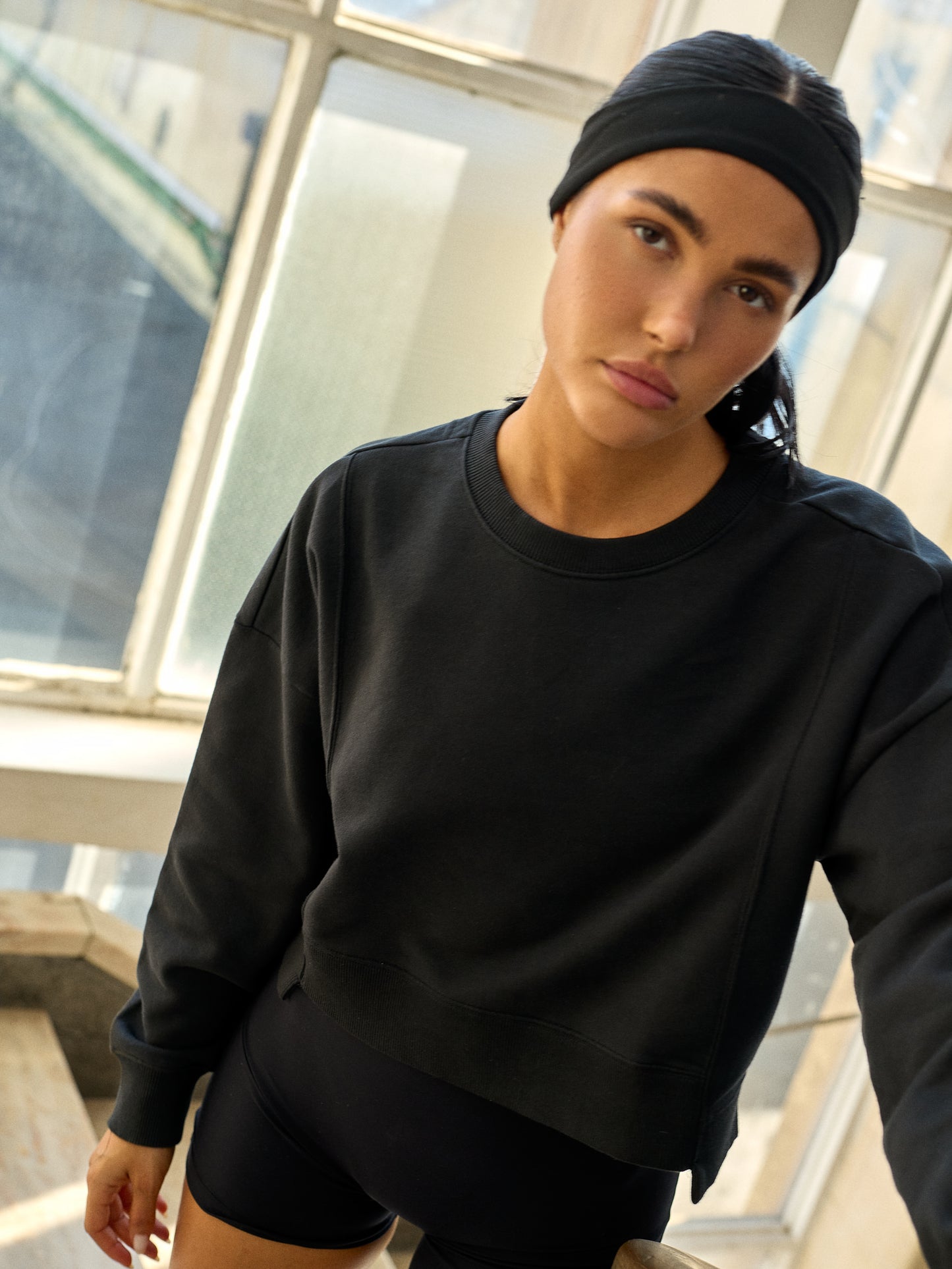 ON TRACK SWEATER | MIDNIGHT BLACK