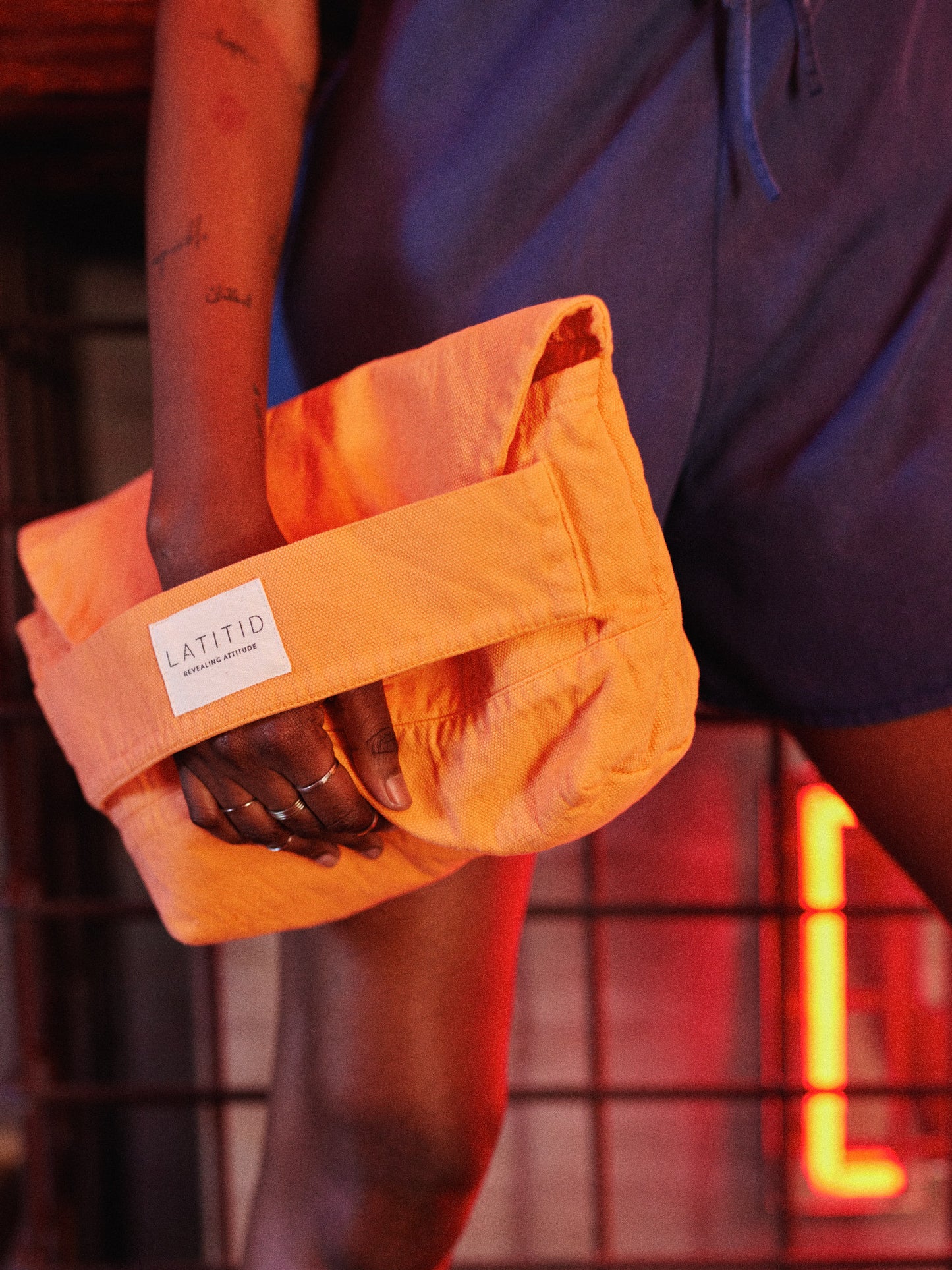 BEACH CLUTCH | C2