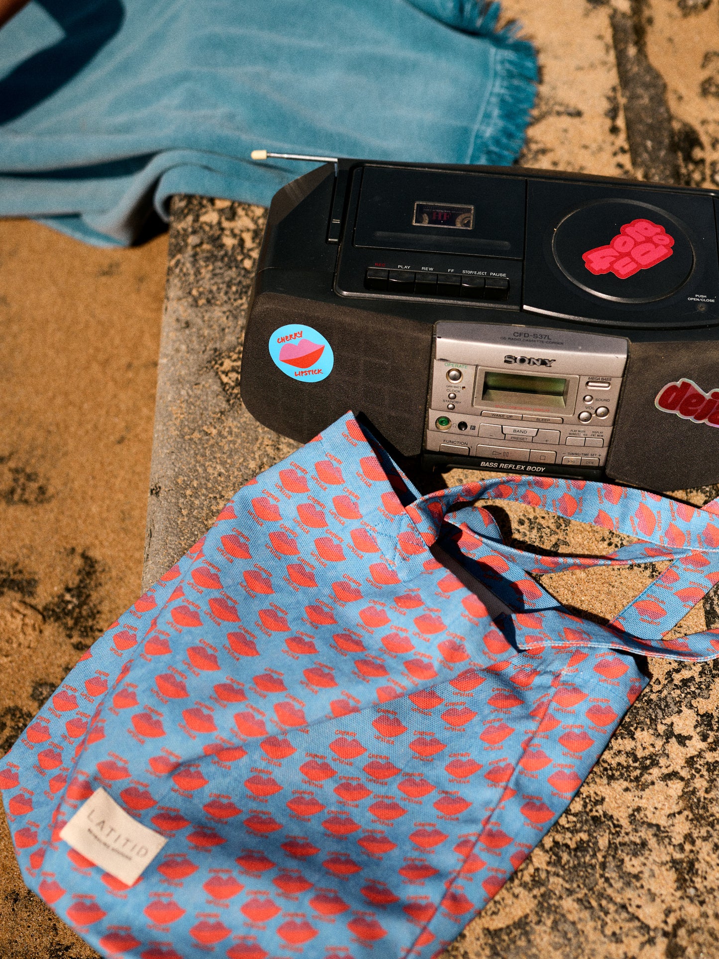 LIL' BEACH BAG | CHERRY LIPSTICK