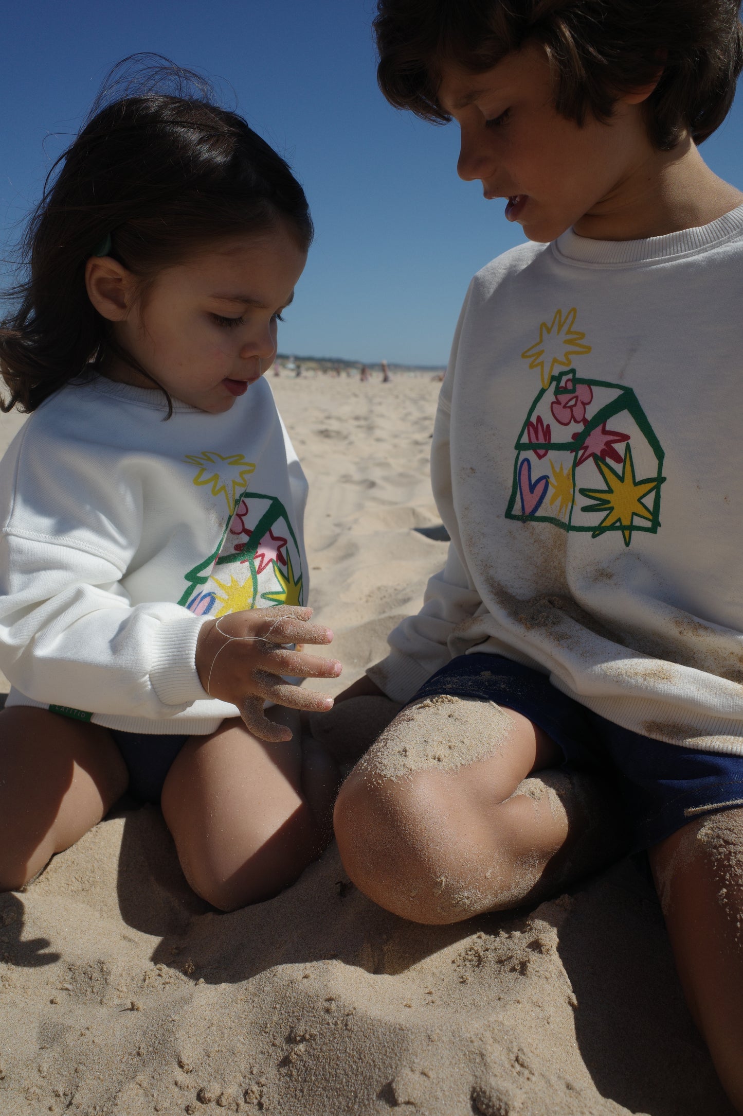 RAÍZES KIDS SWEATSHIRT | OFF-WHITE