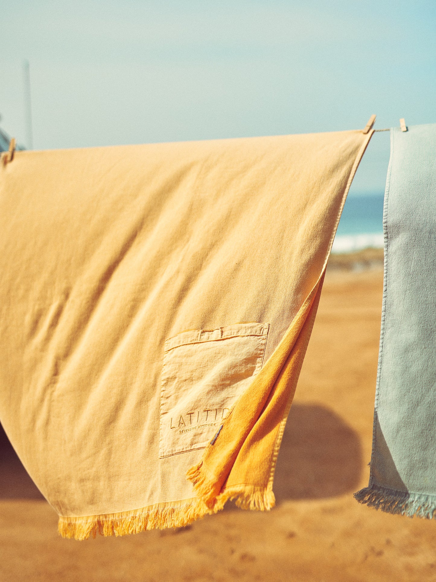 BEACH TOWEL | C1